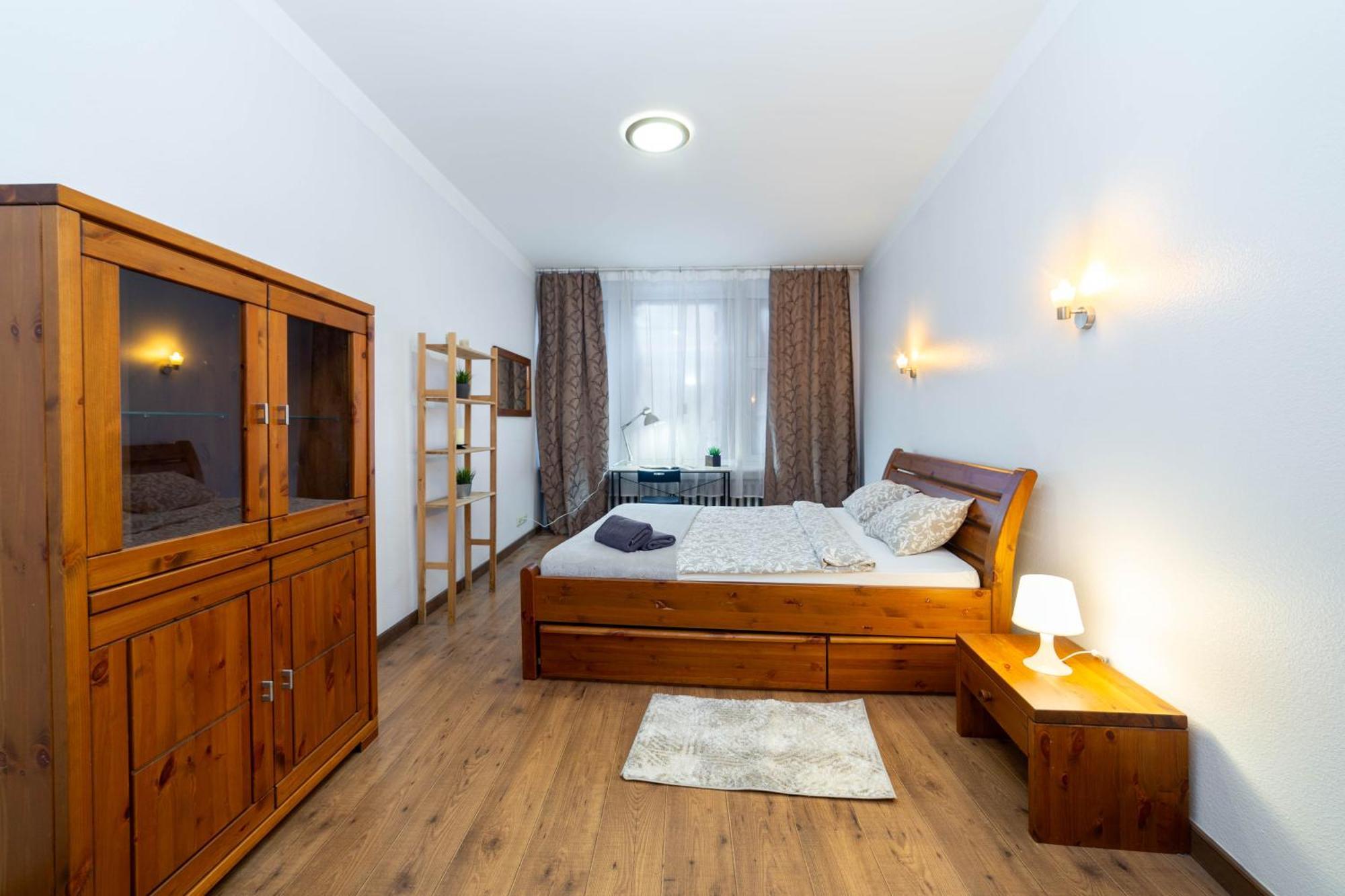 Spacious 3-bedroom In Center